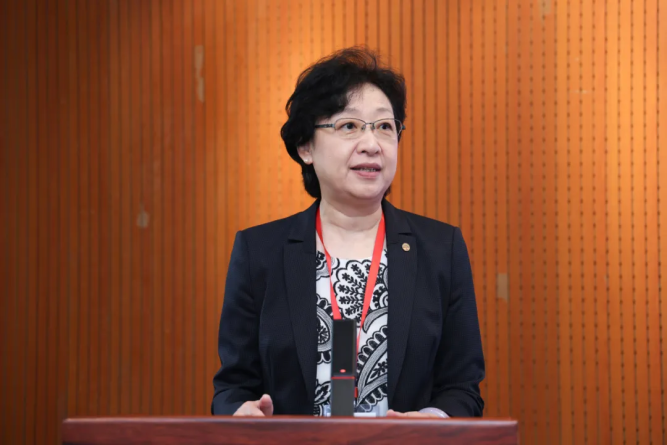 Prof Li Donghui, Associate Vice-President (Student Affairs) of Lingnan University