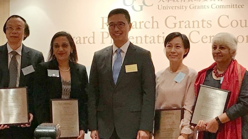 Lingnan scholar presented the Prestigious Fellowship Award