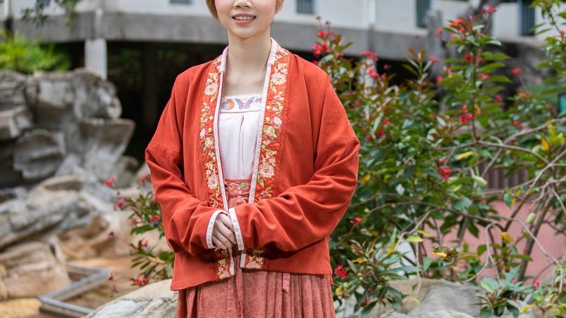 翻译系学生身体力行传承汉服之美 宣扬中国传统文化