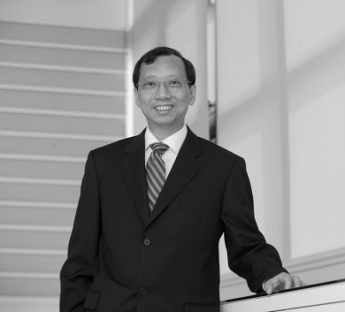 陈玉树教授接任校长。
