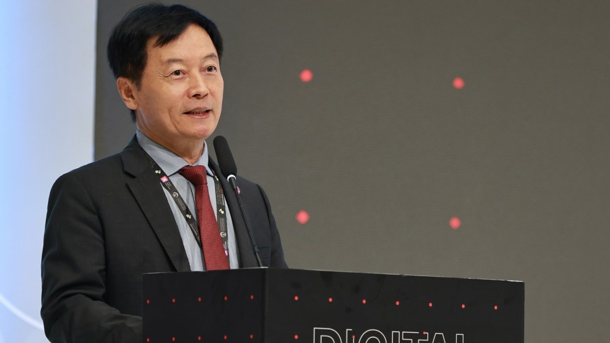 秦校長在數字大學亞洲會議2024上發表題為「重塑AI時代下的高等教育」的主題演講。