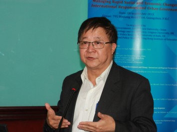 陈章明教授分析香港安老服务计画的政策制定。