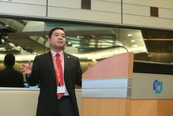 Prof Joshua Mok delivered his keynote speech at the roundtable. 