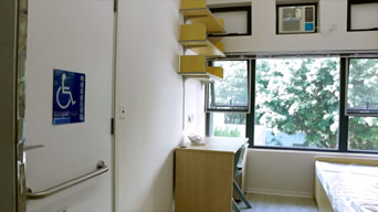HH104 Room with Accessible Toilet