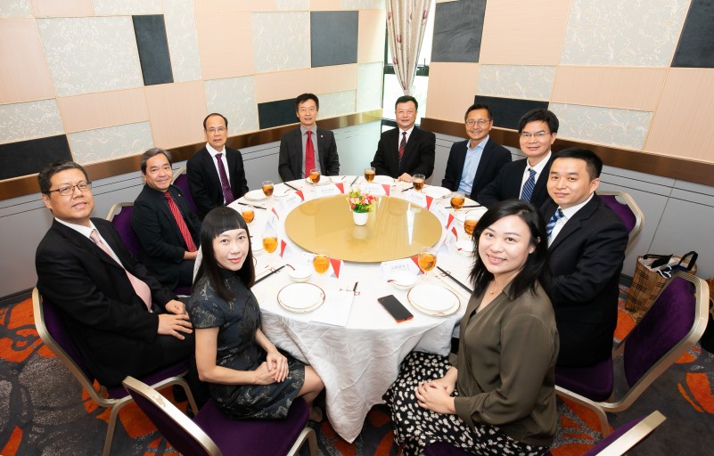 Group Photo between Lingnan representatives and GDUT delegation