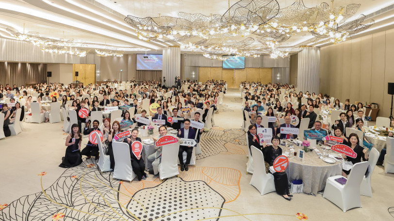 The event brings together over 400 graduating students, esteemed guests, faculty members, and staff in a shared celebration of academic excellence and the Lingnan spirit.